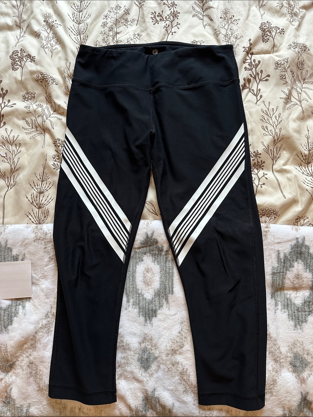 90 Degree By Reflex Black Leggings with White Chevron Stripes